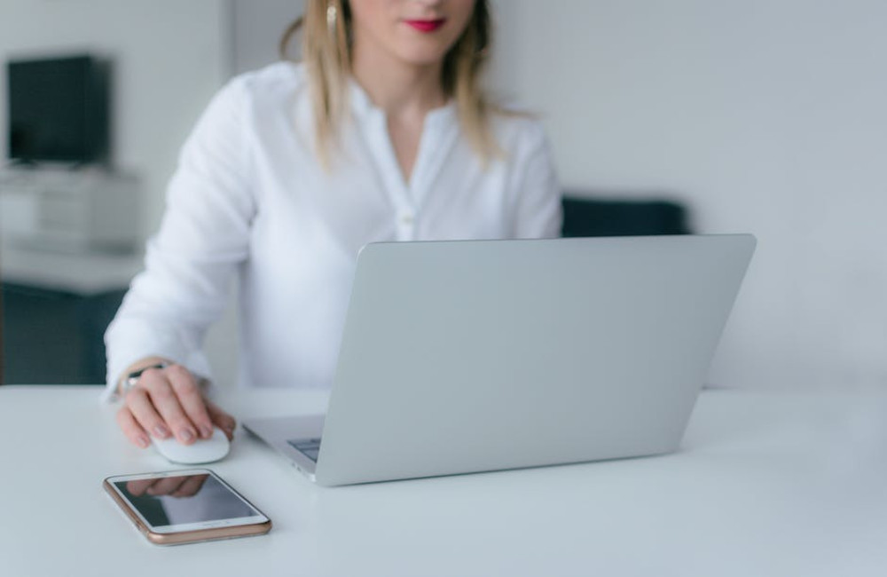 Prive internet zakelijk gebruiken, mag dat?
